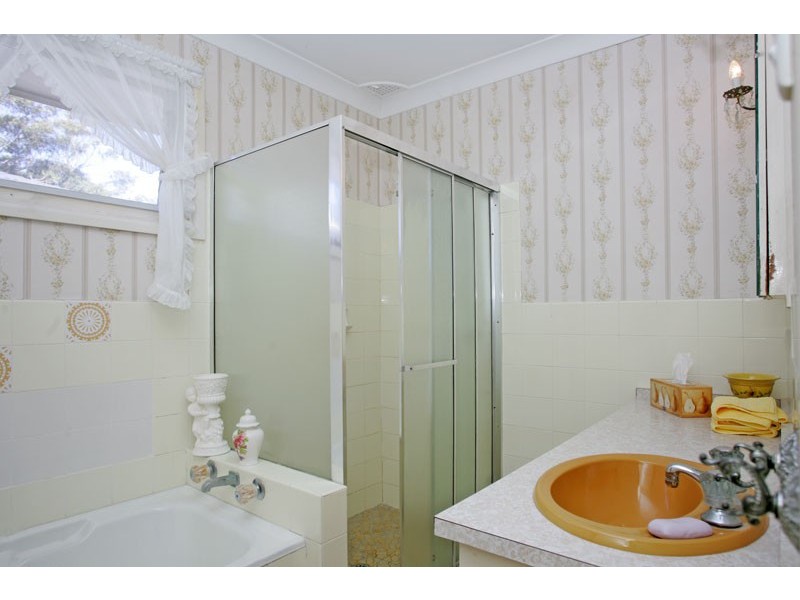 56 Keats Avenue, Bateau Bay NSW 2261