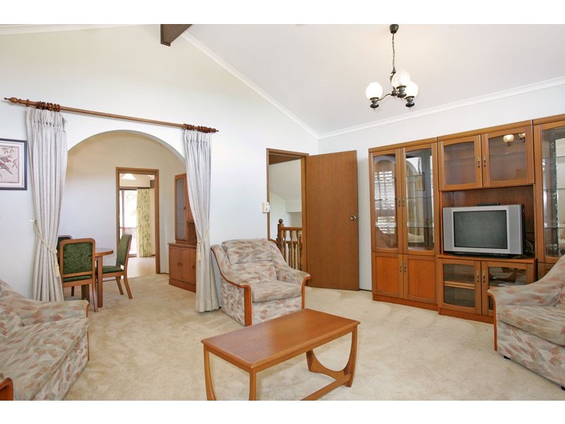 6 Parklands Close, Bateau Bay NSW 2261