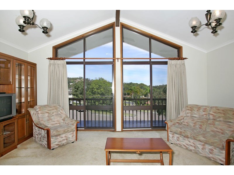 6 Parklands Close, Bateau Bay NSW 2261