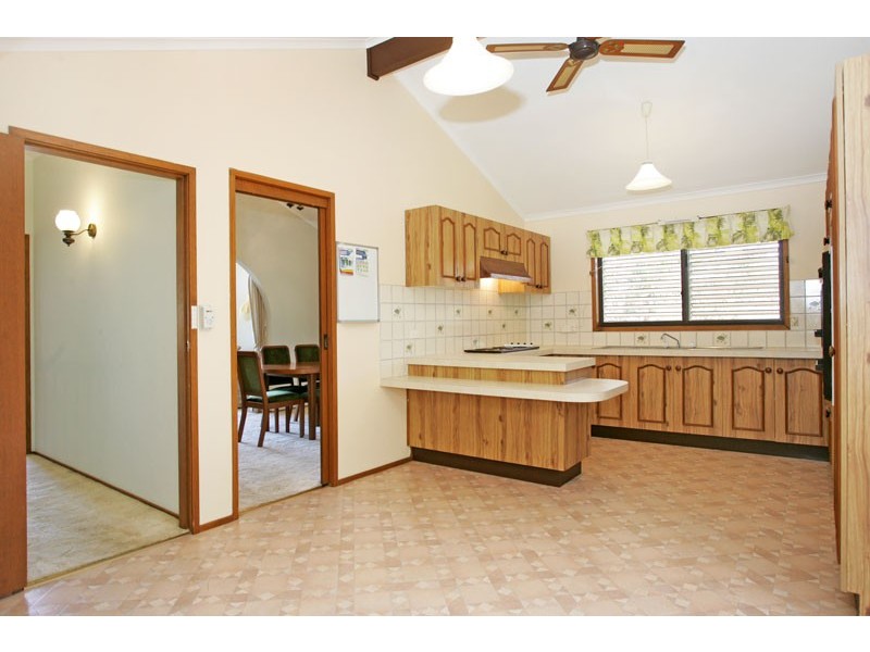 6 Parklands Close, Bateau Bay NSW 2261