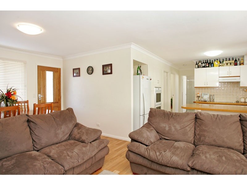 195 Bateau Bay Road, Bateau Bay NSW 2261