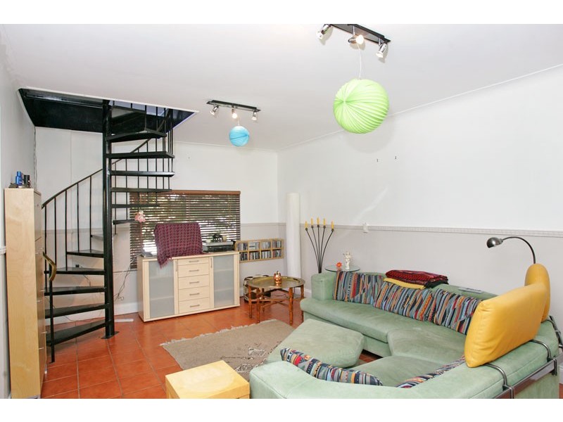 47 Albatross Road, Berkeley Vale NSW 2261