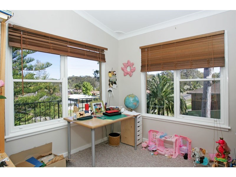 47 Albatross Road, Berkeley Vale NSW 2261