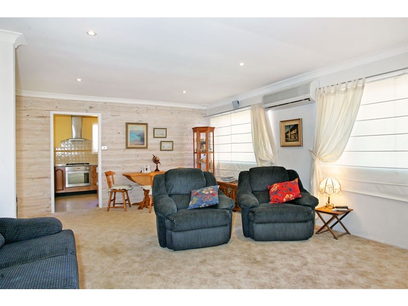 62 Lumby Drive, Bateau Bay NSW 2261