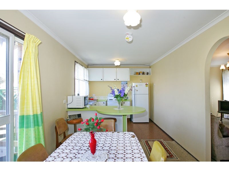 27 Sierra Avenue, Bateau Bay NSW 2261