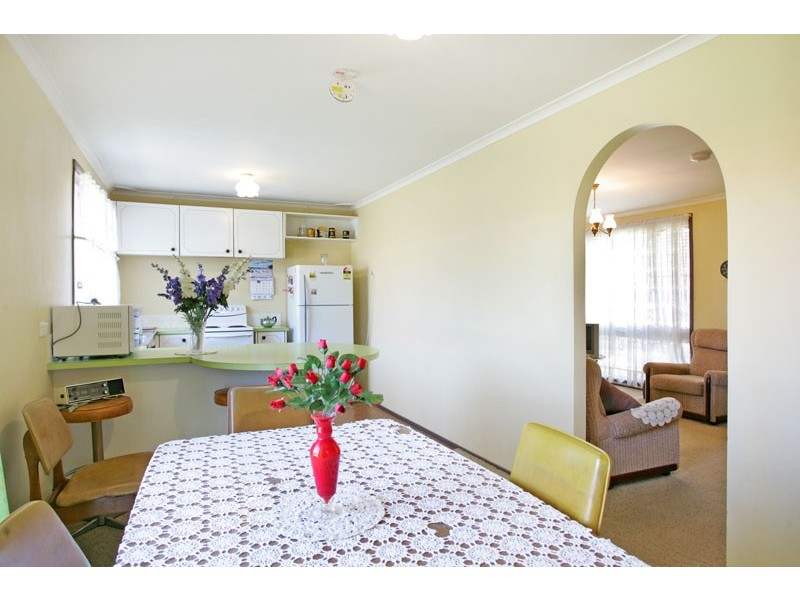 27 Sierra Avenue, Bateau Bay NSW 2261