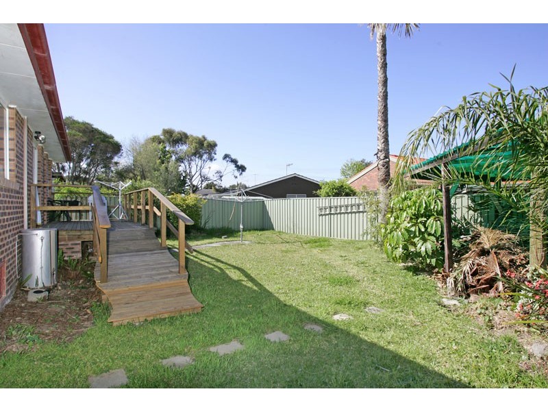 27 Sierra Avenue, Bateau Bay NSW 2261