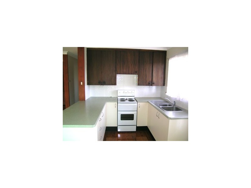 8 Yaruga Street, Bateau Bay NSW 2261