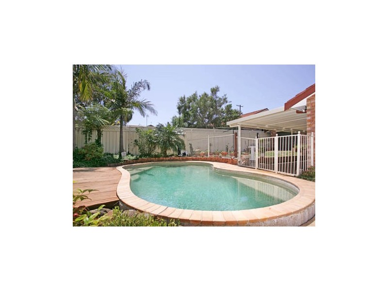 149 Cresthaven Avenue, Bateau Bay NSW 2261