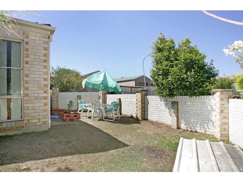 18 Aurora Place, Bateau Bay NSW 2261