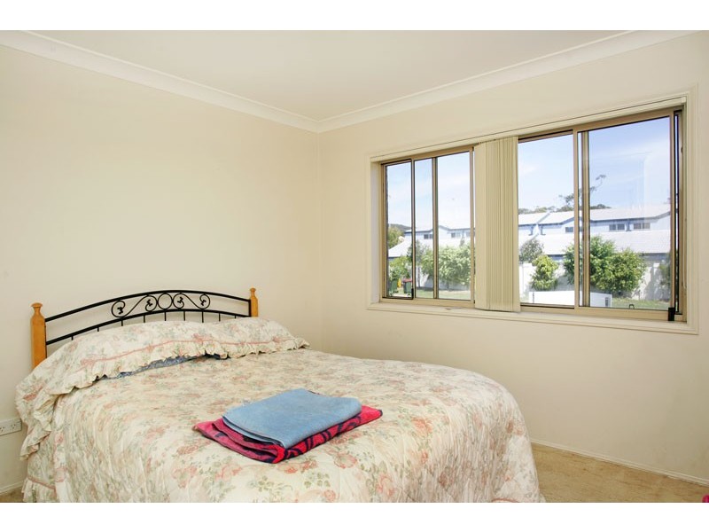 18 Aurora Place, Bateau Bay NSW 2261