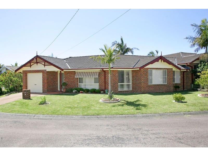 12 Charlotte Close, Bateau Bay NSW 2261