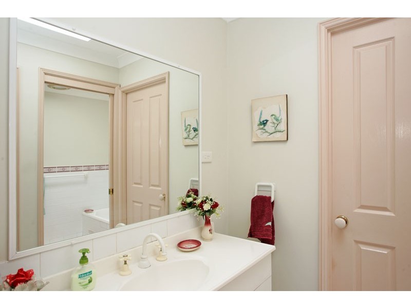 12 Charlotte Close, Bateau Bay NSW 2261