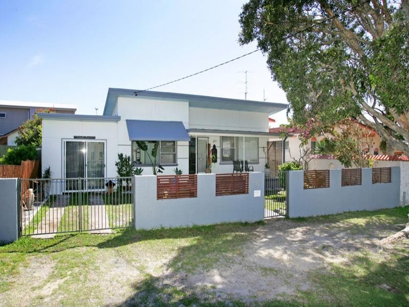 98 Toowoon Bay Road, Toowoon Bay NSW 2261