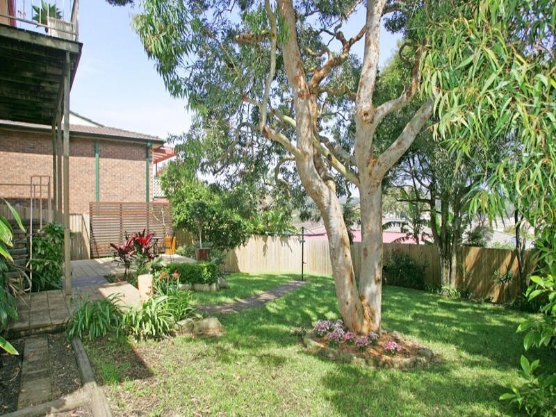17 Valley View Road, Bateau Bay NSW 2261