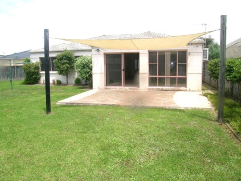 6 Harold Close, Bateau Bay NSW 2261