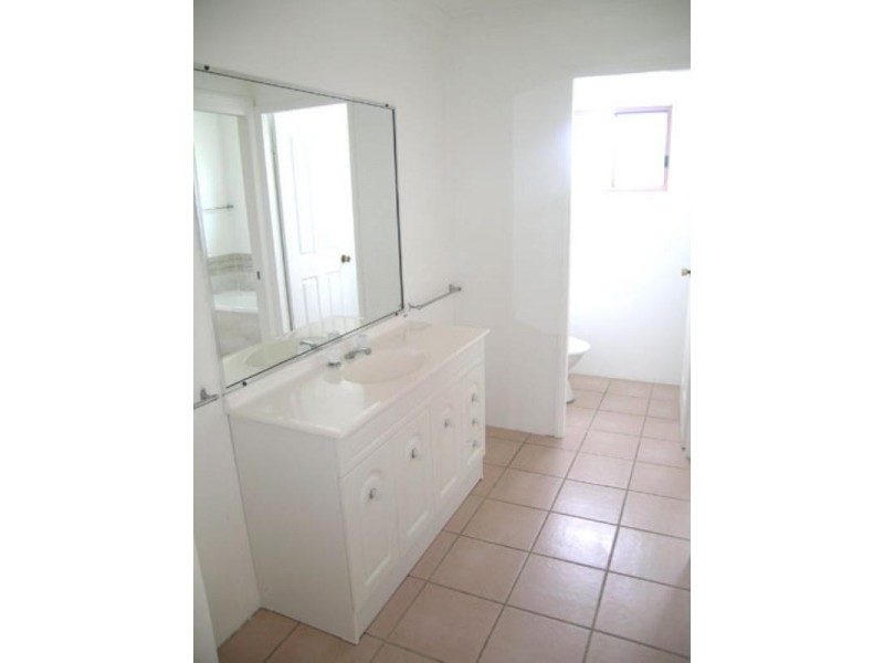 6 Harold Close, Bateau Bay NSW 2261