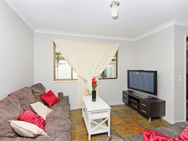 138 Cresthaven Avenue, Bateau Bay NSW 2261