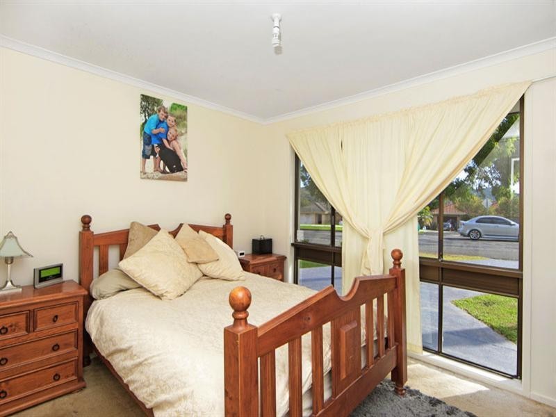 138 Cresthaven Avenue, Bateau Bay NSW 2261