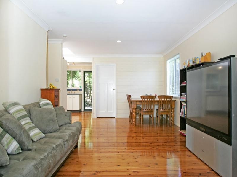 5 Longs Road, Bateau Bay NSW 2261