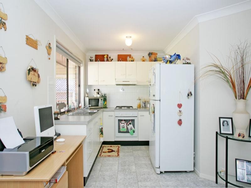 38 Lancaster Parade, Bateau Bay NSW 2261