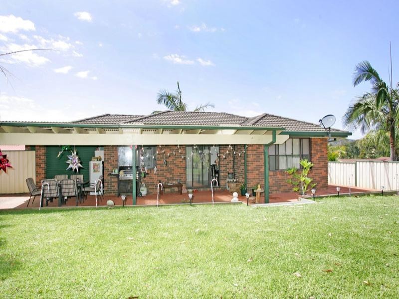 38 Lancaster Parade, Bateau Bay NSW 2261