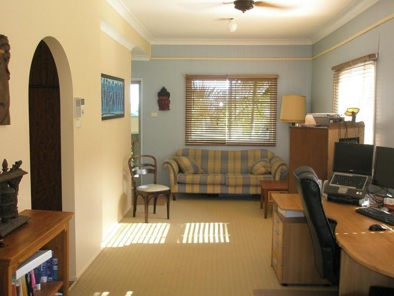 D/S 42 Berne Street, Bateau Bay NSW 2261