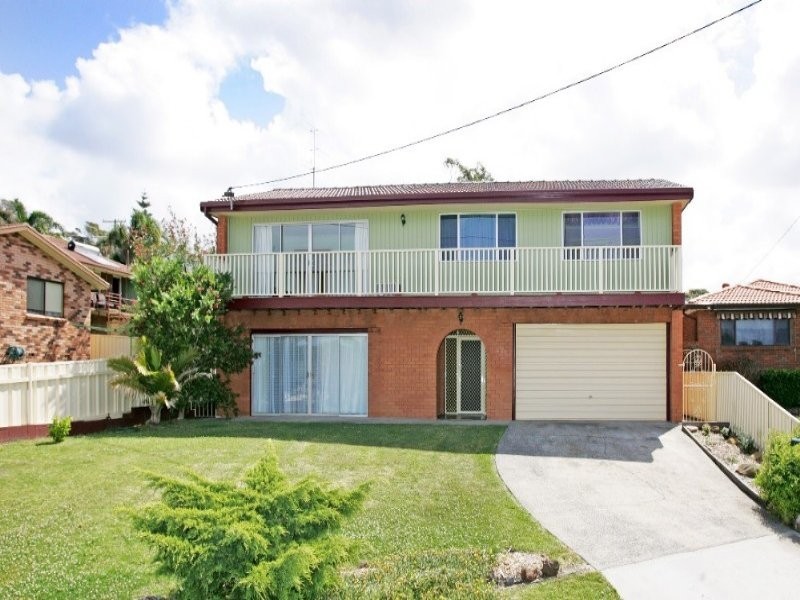 2 Gwydir Street, Bateau Bay NSW 2261