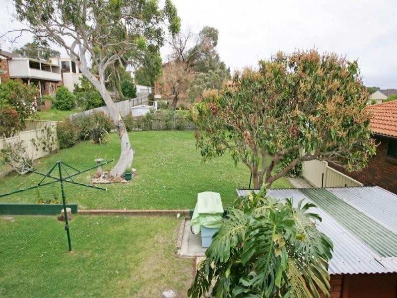 2 Gwydir Street, Bateau Bay NSW 2261