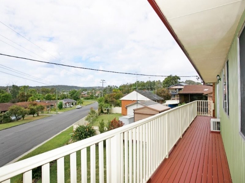 2 Gwydir Street, Bateau Bay NSW 2261
