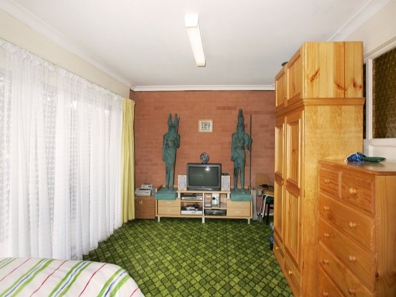 2 Gwydir Street, Bateau Bay NSW 2261