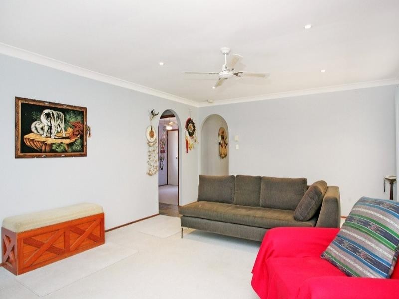 149 Cresthaven Avenue, Bateau Bay NSW 2261