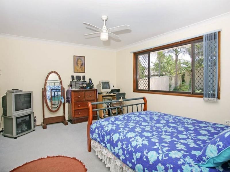 149 Cresthaven Avenue, Bateau Bay NSW 2261