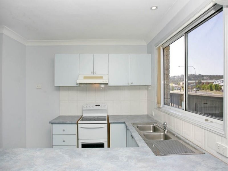 17 Aurora Place, Bateau Bay NSW 2261