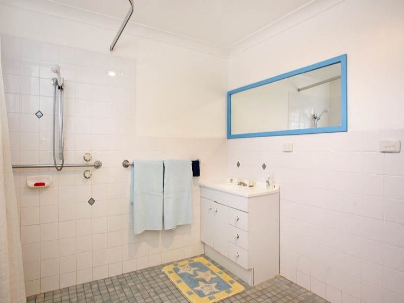 30 Promenade Avenue, Bateau Bay NSW 2261