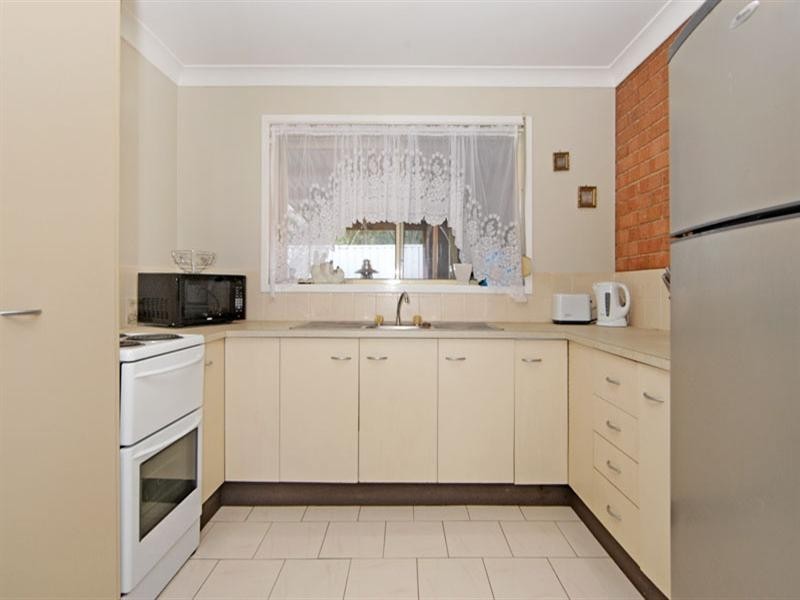 12/21-29 Lancaster Parade, Bateau Bay NSW 2261