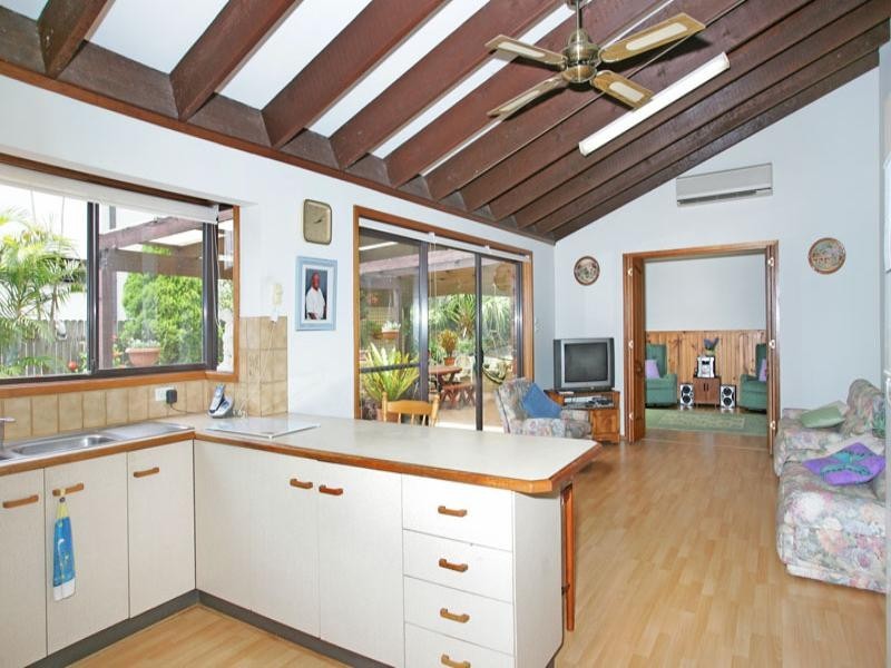 14 George Hely Crescent, Killarney Vale NSW 2261