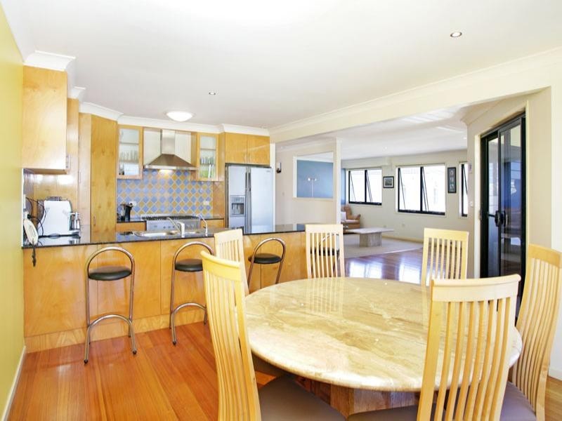 18 Narrawa Avenue, Blue Bay NSW 2261