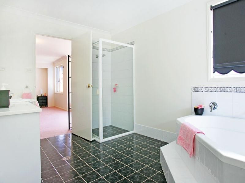 21 Currawong Street, Blue Bay NSW 2261