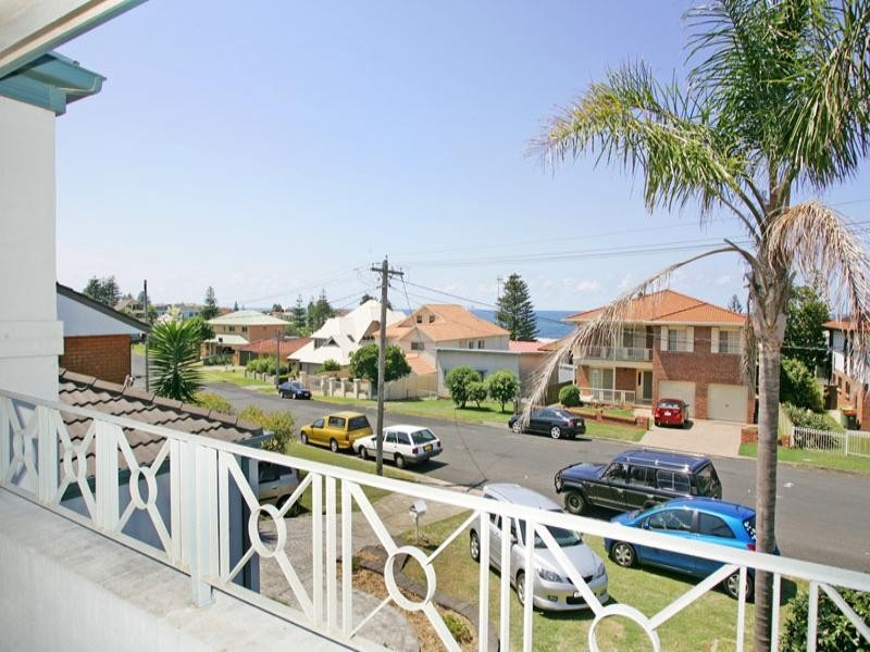 21 Currawong Street, Blue Bay NSW 2261