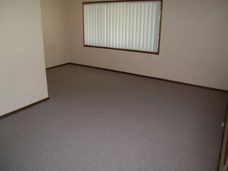 112 Cresthaven Avenue, Bateau Bay NSW 2261