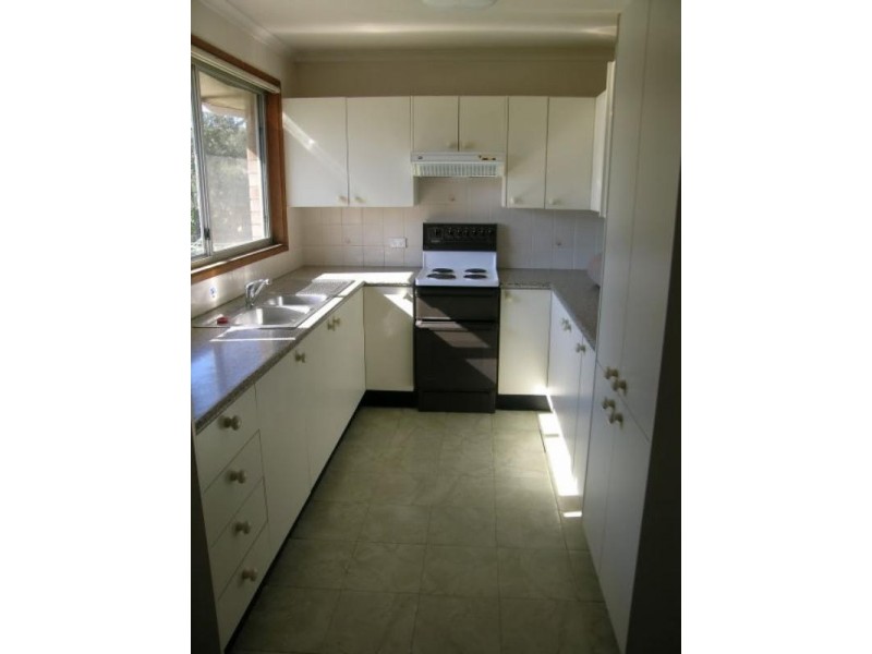 112 Cresthaven Avenue, Bateau Bay NSW 2261