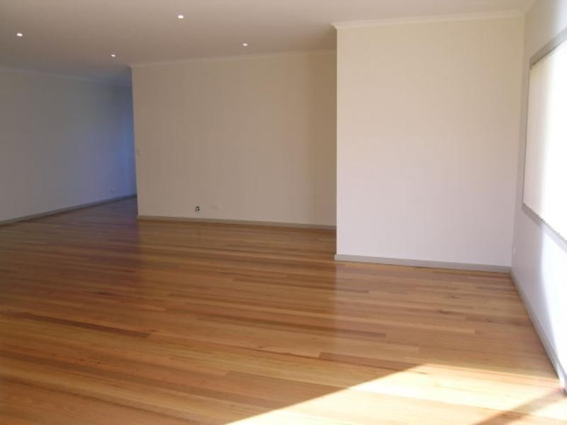 50 Sierra Avenue, Bateau Bay NSW 2261