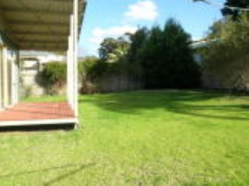 50 Sierra Avenue, Bateau Bay NSW 2261