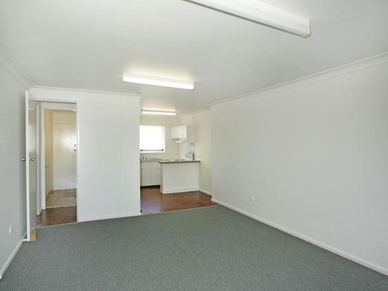 1/1 Papala Avenue, Bateau Bay NSW 2261