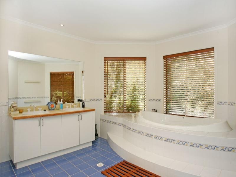 12 Harbour Street, Bateau Bay NSW 2261