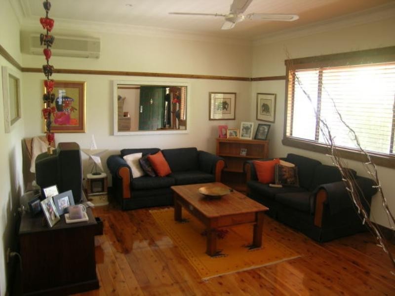 30 Dampier Boulevard, Killarney Vale NSW 2261