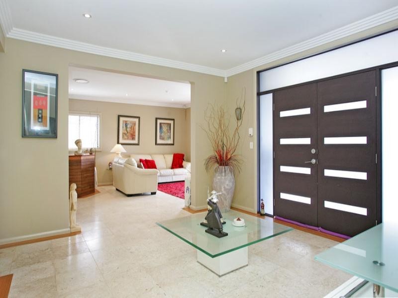 16 Trelawney Street, Killarney Vale NSW 2261