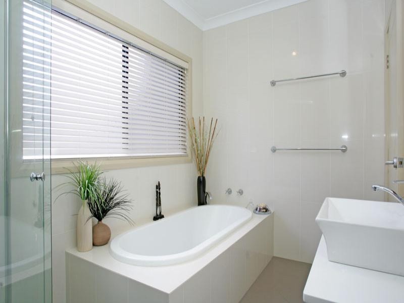 16 Trelawney Street, Killarney Vale NSW 2261