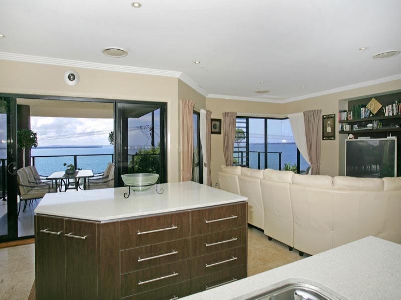 16 Trelawney Street, Killarney Vale NSW 2261